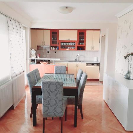 Spacious 80M2 Apartment In The Center Любушки Экстерьер фото